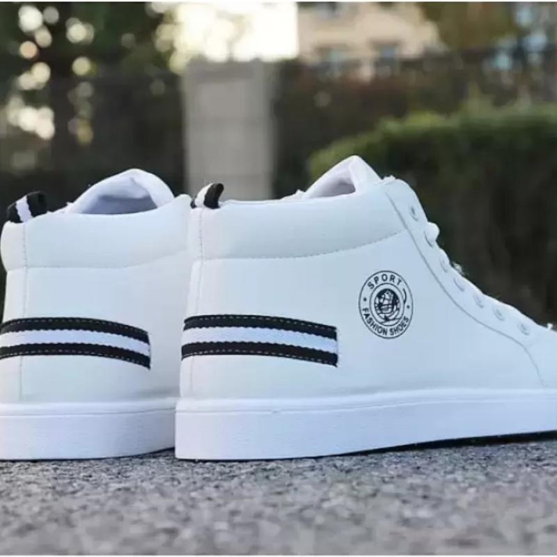 JOOTIYAPA PREMIUM TRENDING SNEAKERS FOR MEN High Tops For Men  (White , 8)